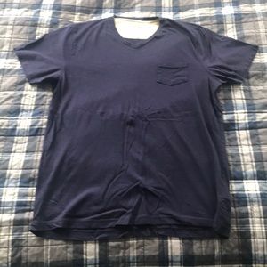 Report collection pocket v neck tee